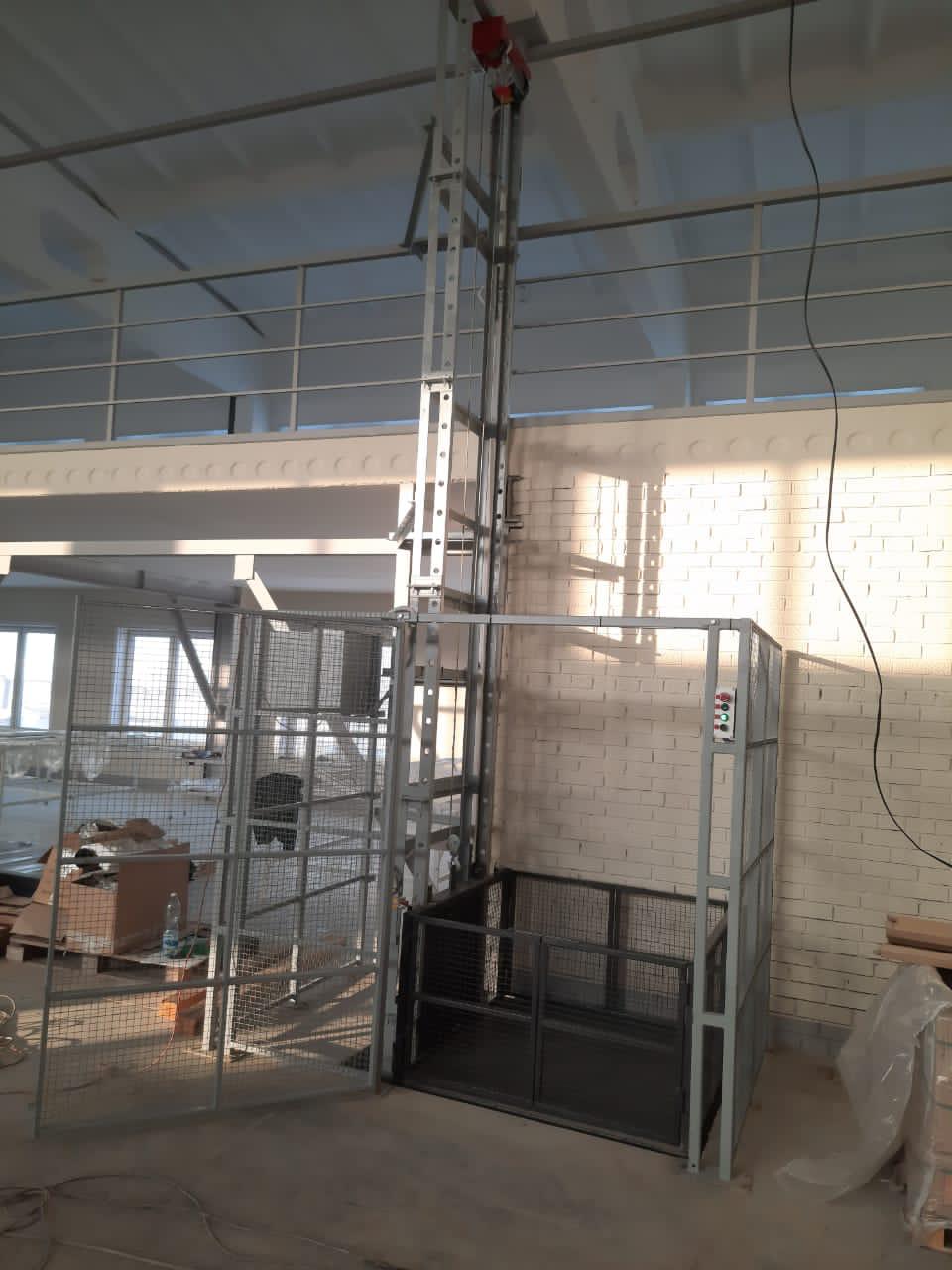 Грузовой мачтовый подъёмник ПГ-К-300 «Пчёлка», 300 кг, Нижнекамск